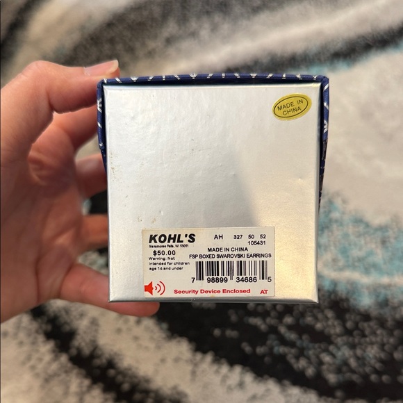 Swarovski Silvertone Shades of Blue Crystals Earrings/NWT - Picture 12 of 12